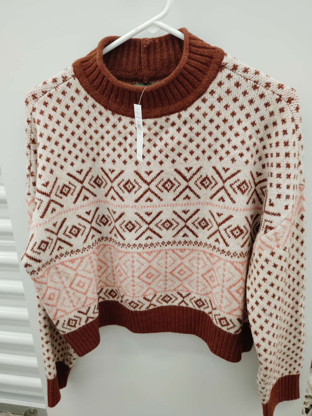 NWT American Eagle Outfitters Cream, Brown & Light Pink Fair Isle Crop Sweater